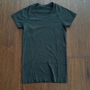 Lululemon Classic Black Short Sleeve T-Shirt